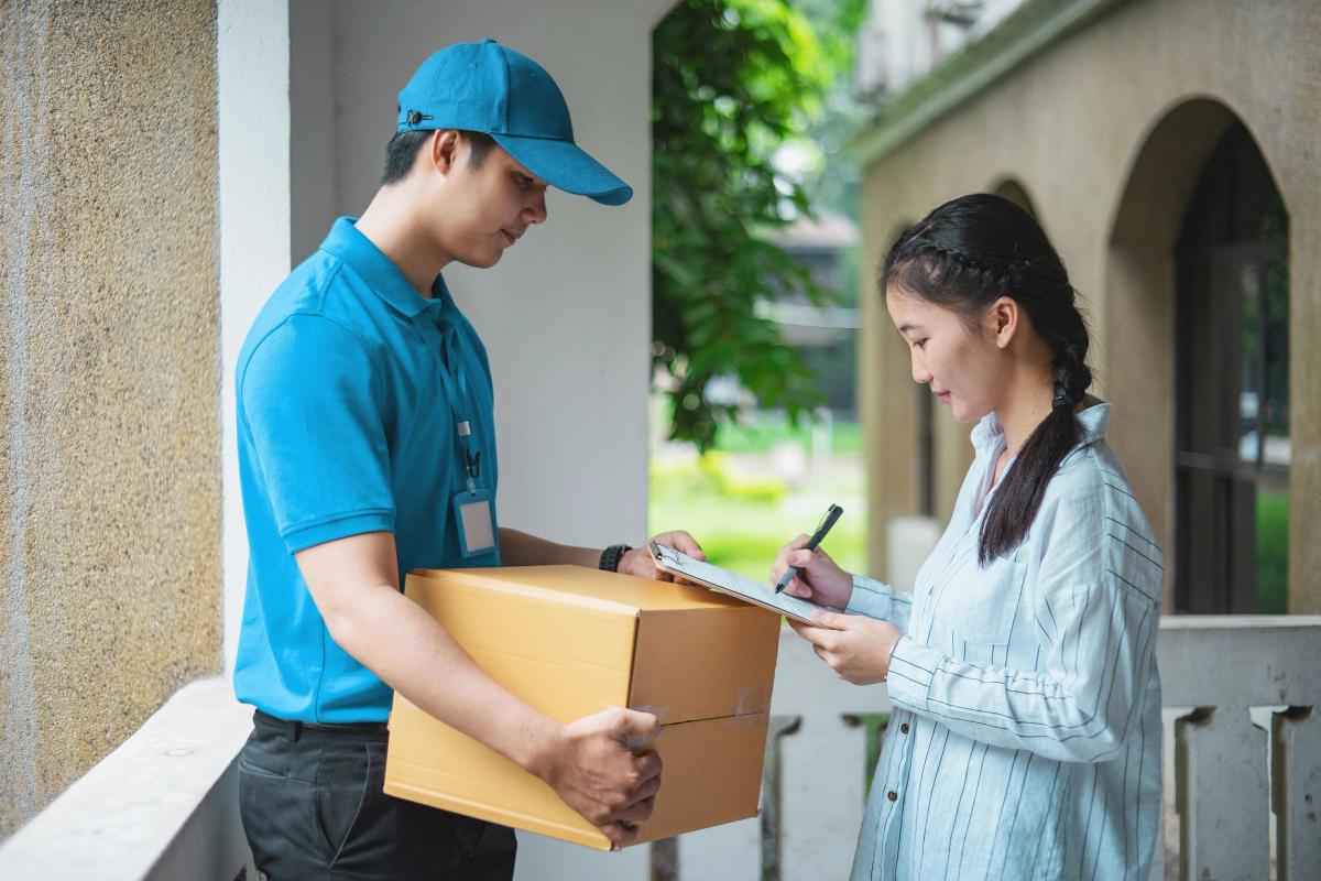 parcel-delivery-image